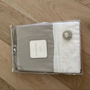 Living‎ Textiles baby bed skirt